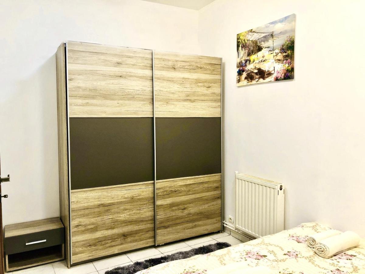 Modern Old Town Central Apartment Bukarest Kültér fotó